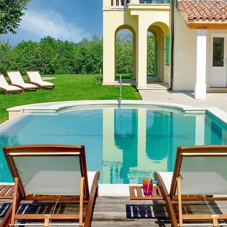 Holiday home Demetra