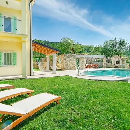 Holiday home Demetra Motovun